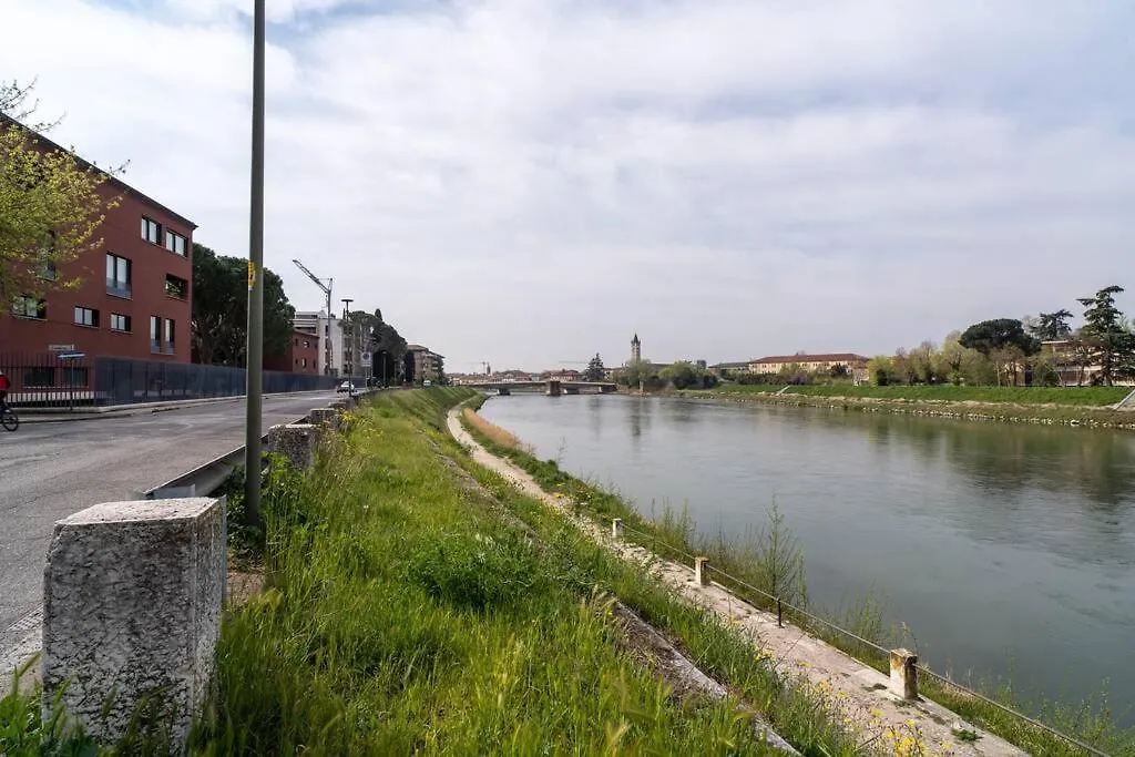 Charme In City Center Verona Italia